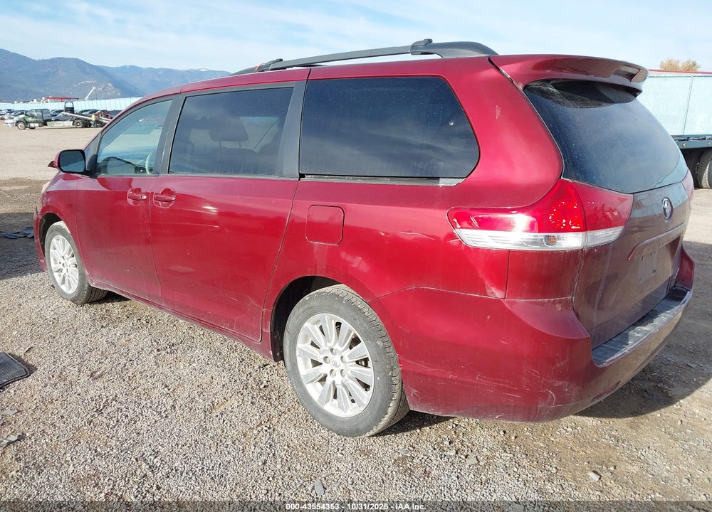 2011 TOYOTA SIENNA XLE VIN: 5TDDK3DC7BS005844