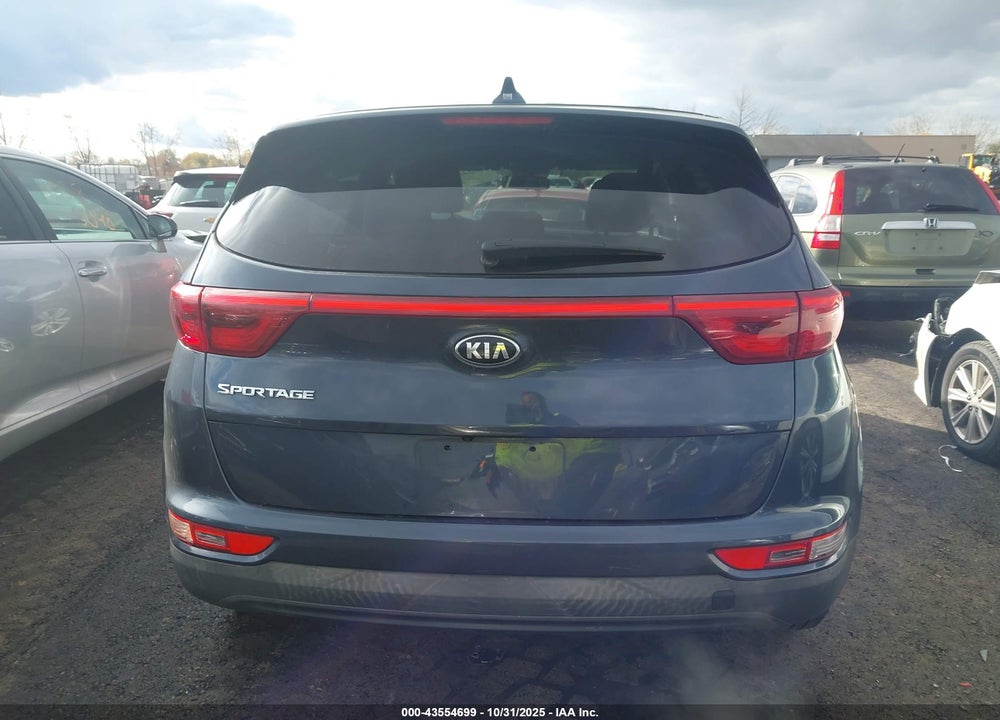 2018 KIA SPORTAGE LX VIN: KNDPMCAC7J7450153