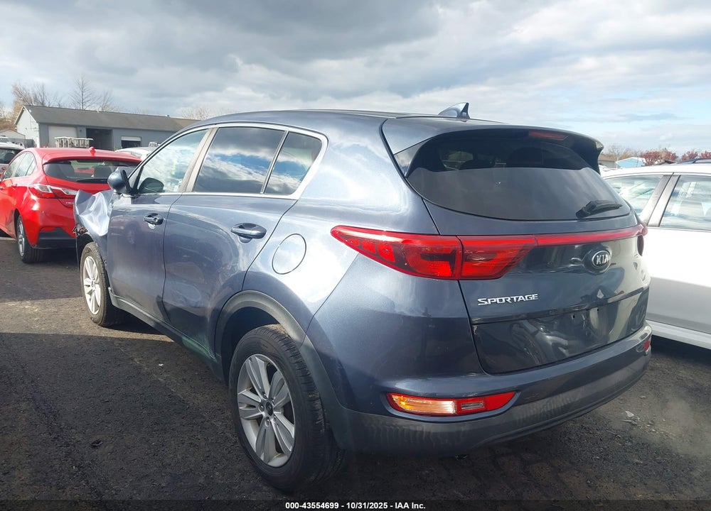 2018 KIA SPORTAGE LX VIN: KNDPMCAC7J7450153