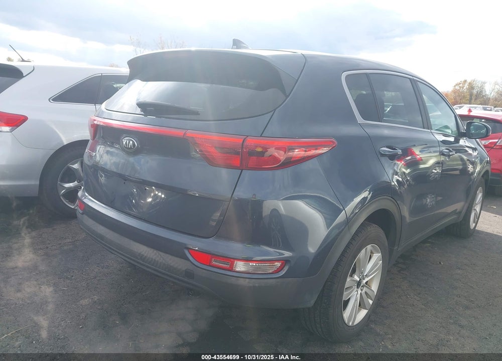 2018 KIA SPORTAGE LX VIN: KNDPMCAC7J7450153