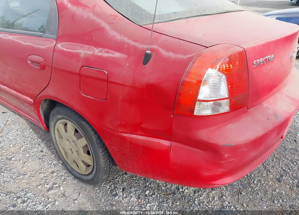 2002 KIA SPECTRA GS/GSX VIN: KNAFB161425084613