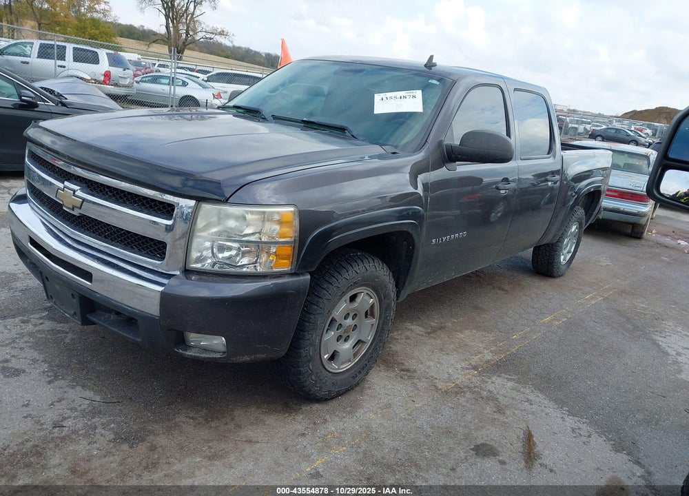 2011 CHEVROLET SILVERADO 1500 LT VIN: 3GCPKSE37BG309082