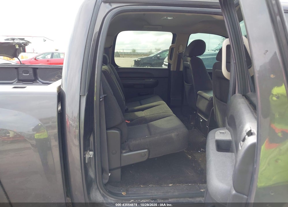 2011 CHEVROLET SILVERADO 1500 LT VIN: 3GCPKSE37BG309082