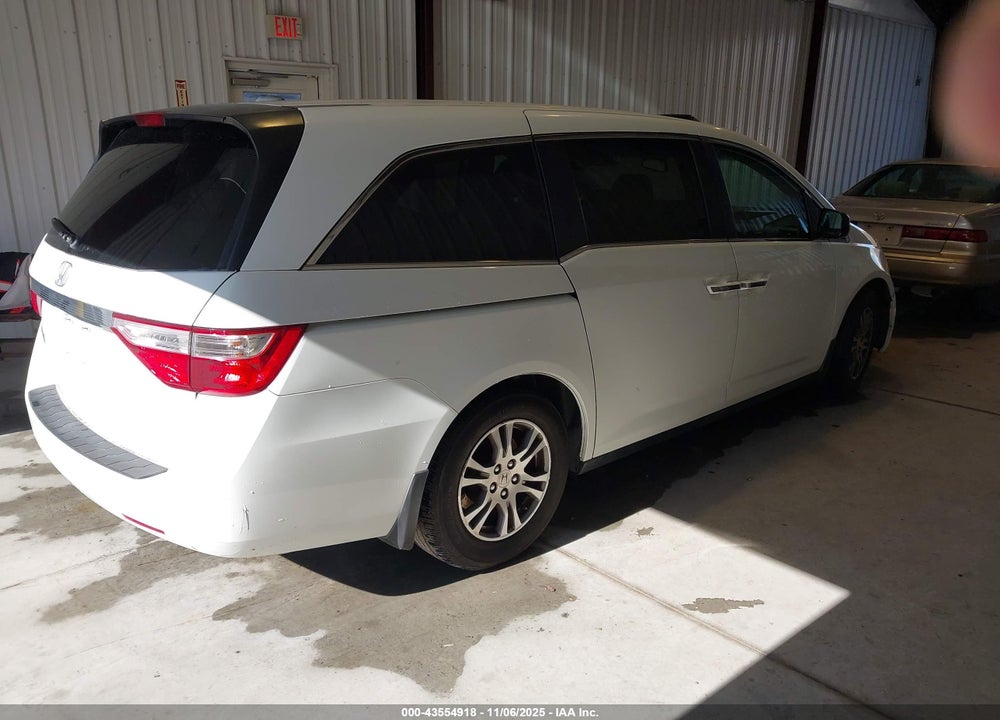 2011 HONDA ODYSSEY EX-L VIN: 5FNRL5H68BB066224