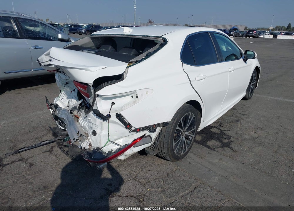 2020 TOYOTA CAMRY SE VIN: 4T1G11AK3LU952209