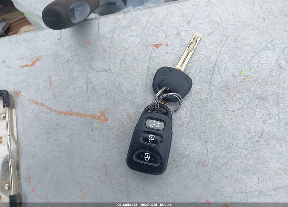 2014 HYUNDAI SONATA VIN: 5NPEB4AC5EH827163