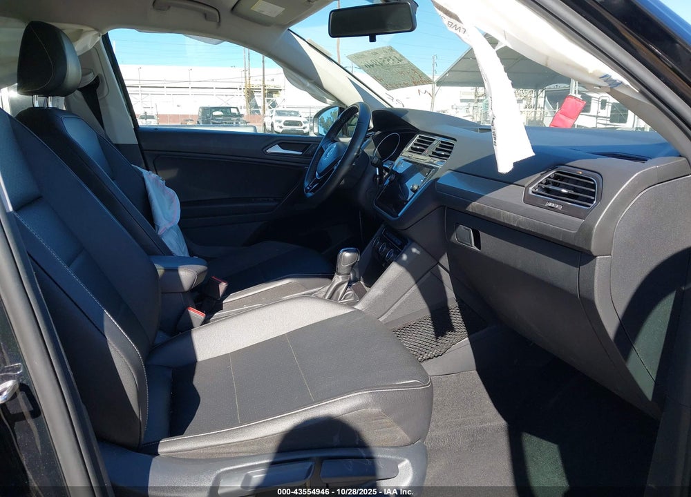 2021 VOLKSWAGEN TIGUAN VIN: 3VV3B7AX4MM010353