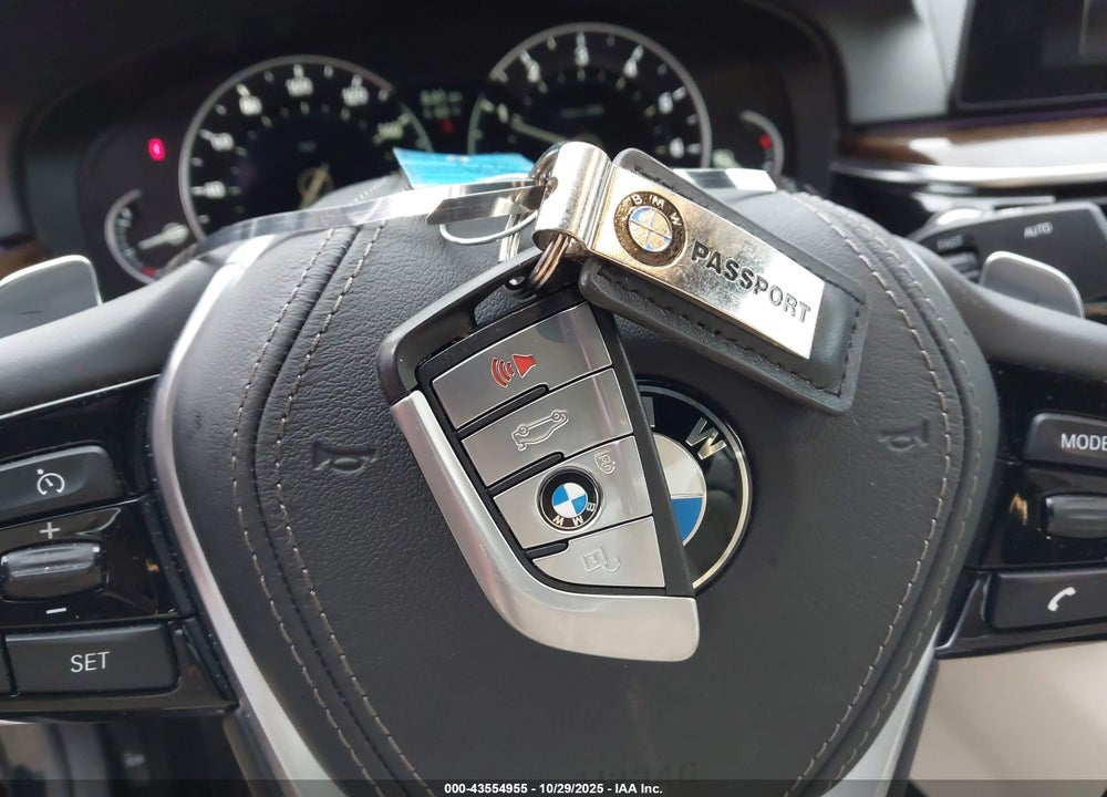 2018 BMW 5 SERIES VIN: WBAJA7C5XJWC75827