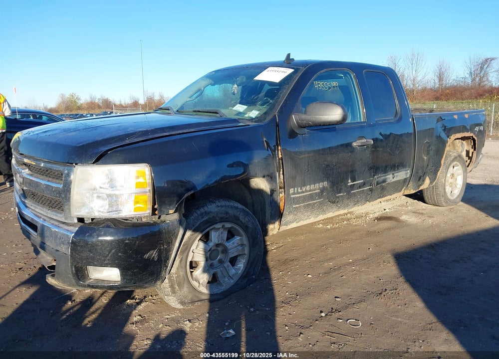 2011 CHEVROLET SILVERADO 1500 LT VIN: 1GCRKSE38BZ389145