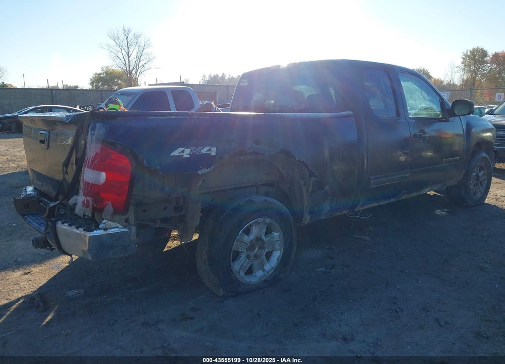 2011 CHEVROLET SILVERADO 1500 LT VIN: 1GCRKSE38BZ389145