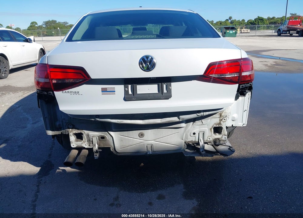 2017 VOLKSWAGEN JETTA 1.4T S VIN: 3VW2B7AJ1HM415059