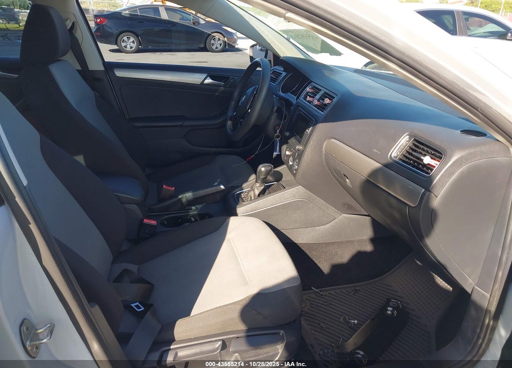 2017 VOLKSWAGEN JETTA 1.4T S VIN: 3VW2B7AJ1HM415059