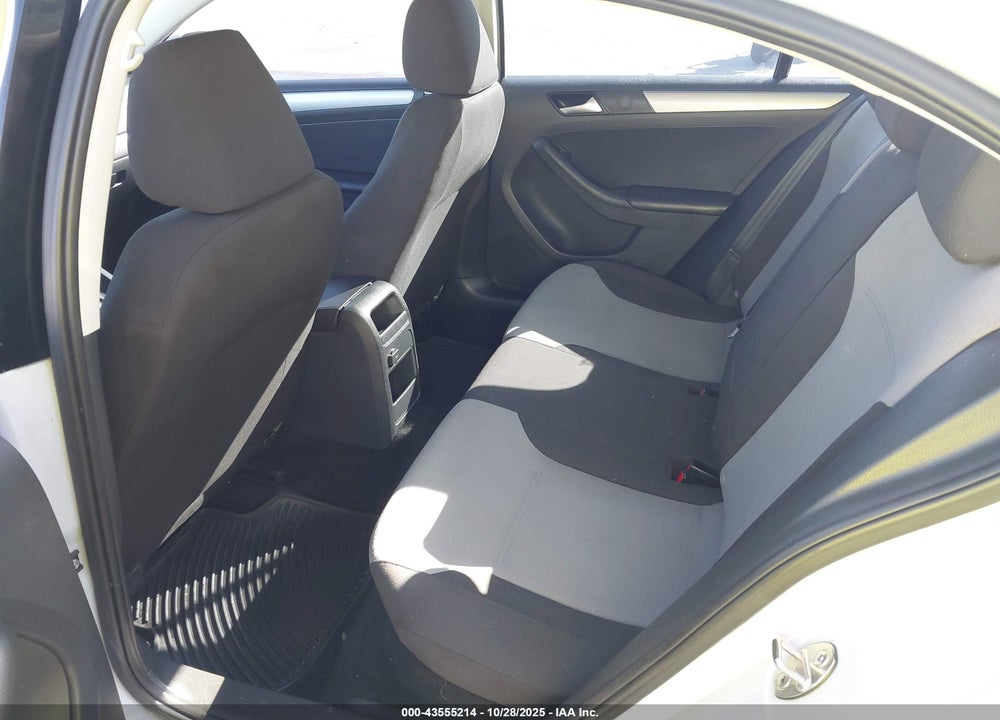 2017 VOLKSWAGEN JETTA 1.4T S VIN: 3VW2B7AJ1HM415059