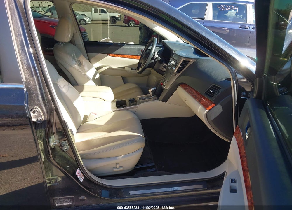 2011 SUBARU LEGACY 2.5I LIMITED VIN: 4S3BMBK68B3263137
