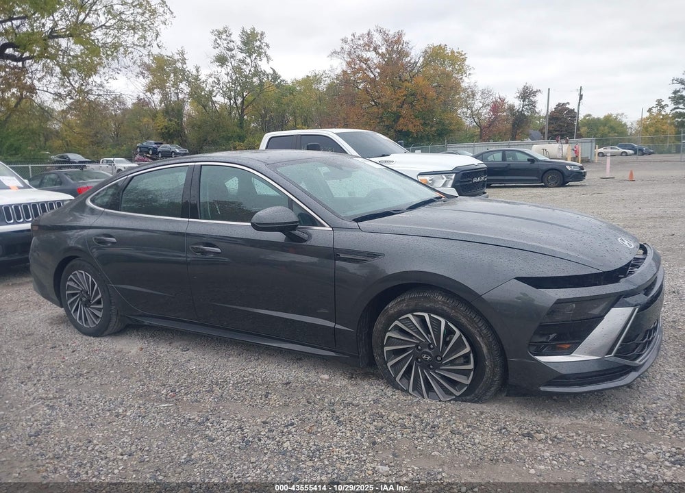 2024 HYUNDAI SONATA HYBRID VIN: KMHL34JJ3RA095949