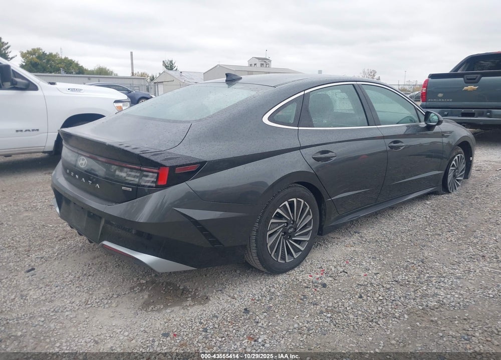 2024 HYUNDAI SONATA HYBRID VIN: KMHL34JJ3RA095949