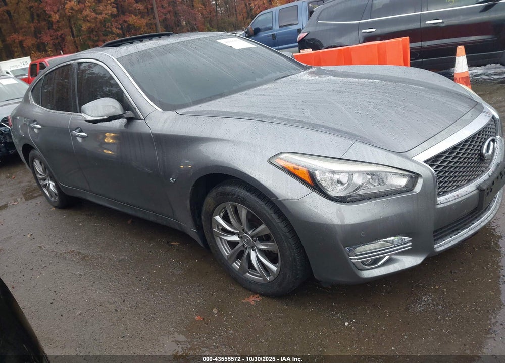 2015 INFINITI Q70 3.7X VIN: JN1BY1AR9FM561774