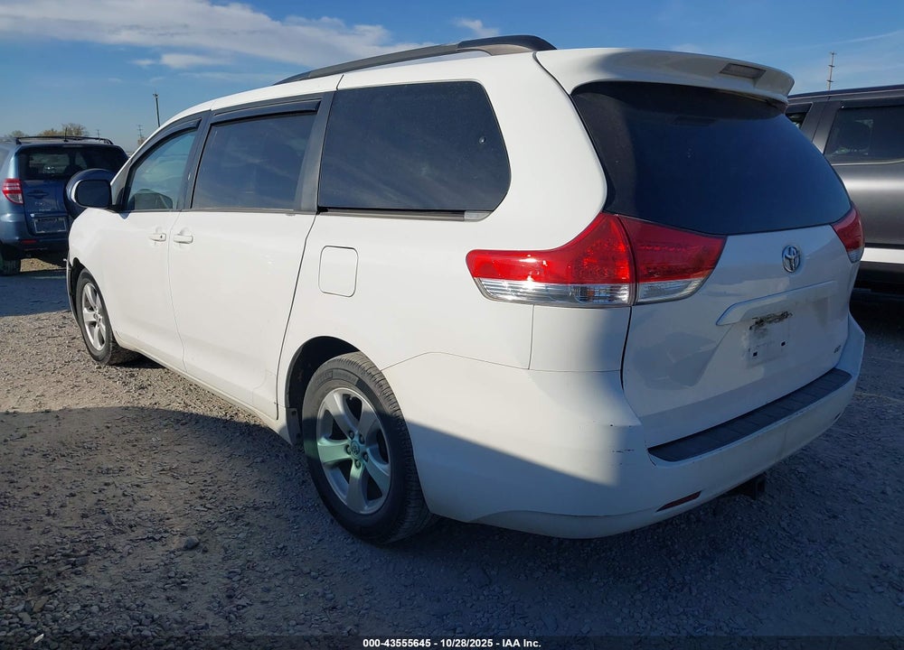 2013 TOYOTA SIENNA LE V6 8 PASSENGER VIN: 5TDKK3DC7DS337504
