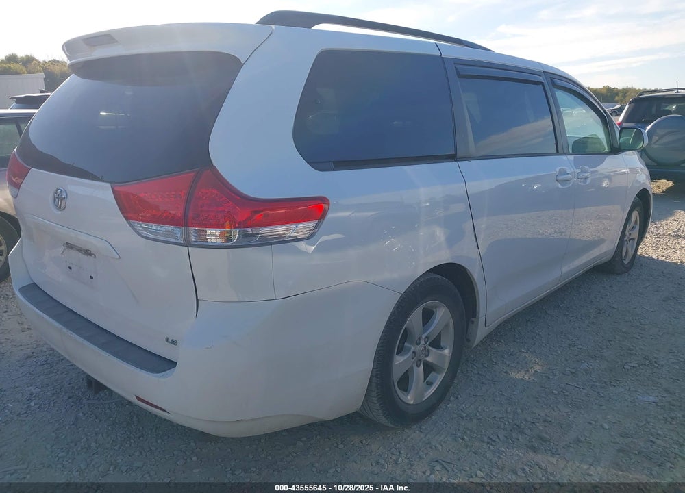 2013 TOYOTA SIENNA LE V6 8 PASSENGER VIN: 5TDKK3DC7DS337504