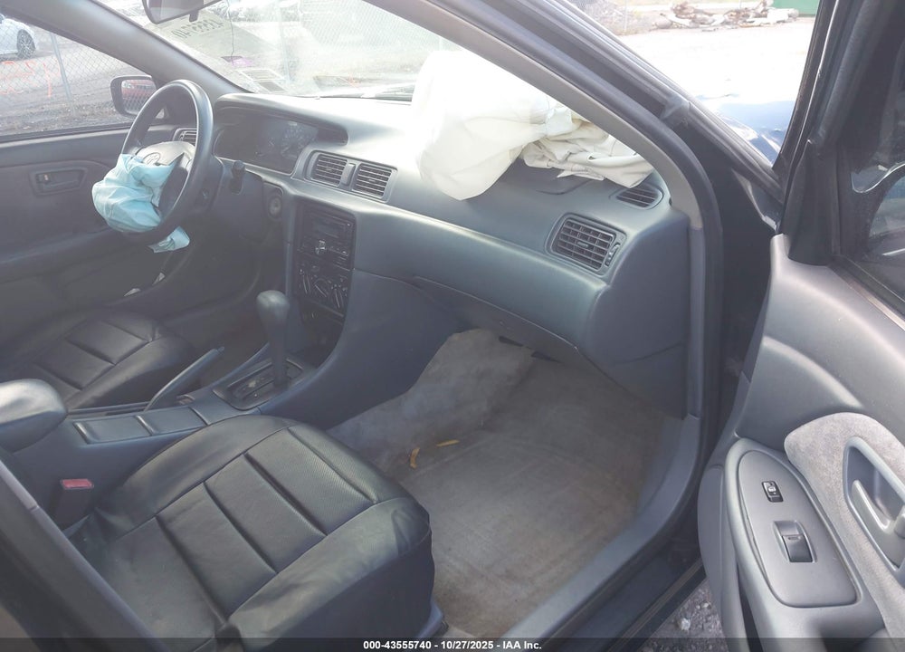 1999 TOYOTA CAMRY LE VIN: 4T1BG22K7XU503716