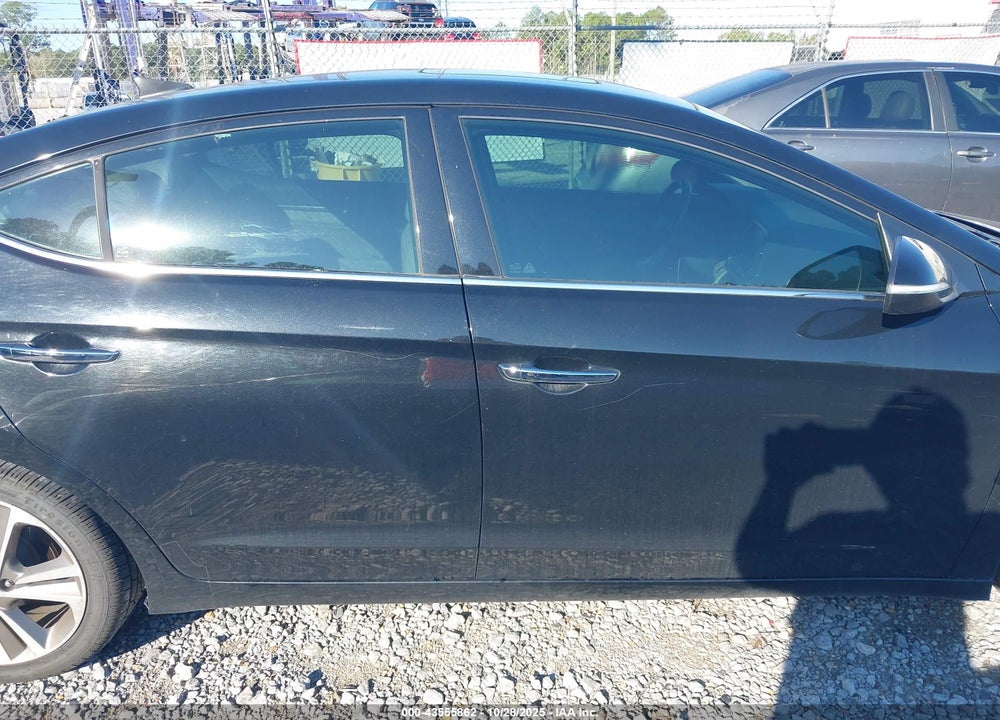2017 HYUNDAI ELANTRA VIN: 5NPD84LF0HH042135