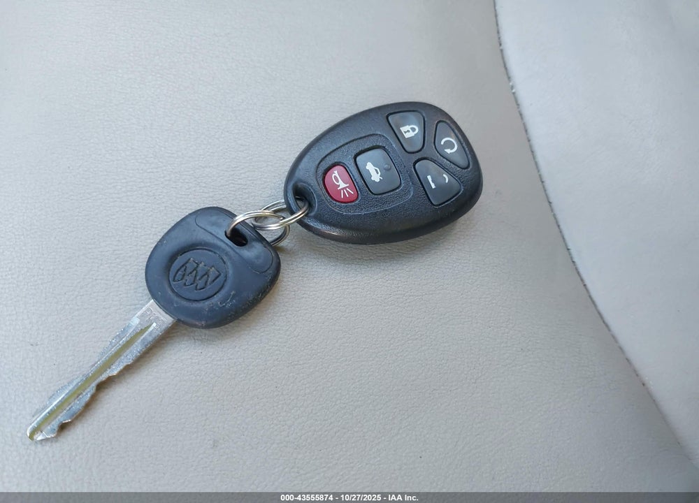 2008 BUICK LACROSSE CXL VIN: 2G4WD582681182588