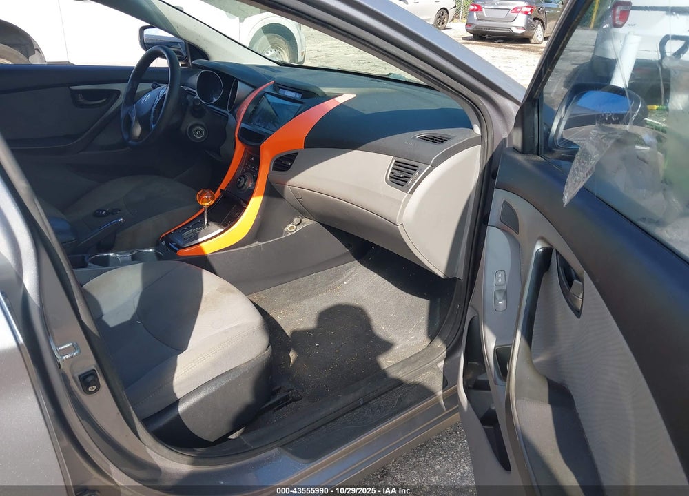 2013 HYUNDAI ELANTRA VIN: KMHDH4AE3DU583332