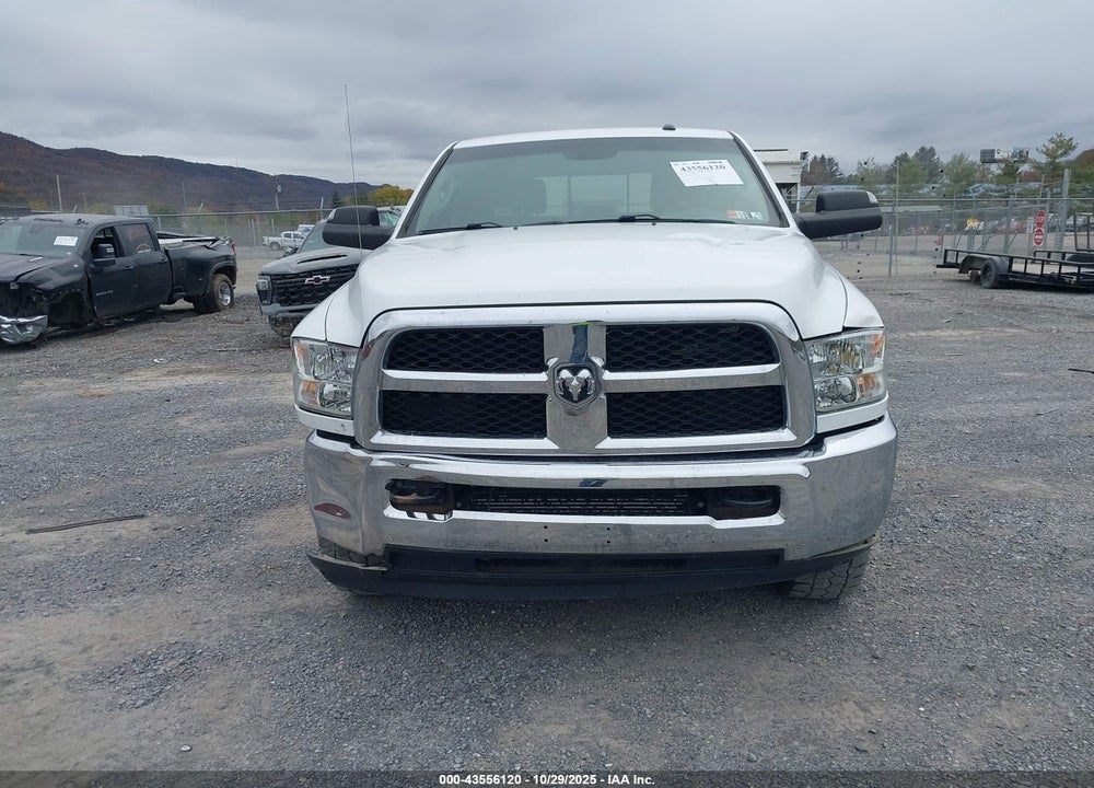 2018 RAM 2500 SLT 4X4 6'4 BOX VIN: 3C6UR5DL1JG398378