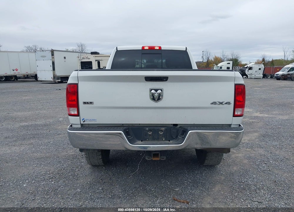 2018 RAM 2500 SLT 4X4 6'4 BOX VIN: 3C6UR5DL1JG398378