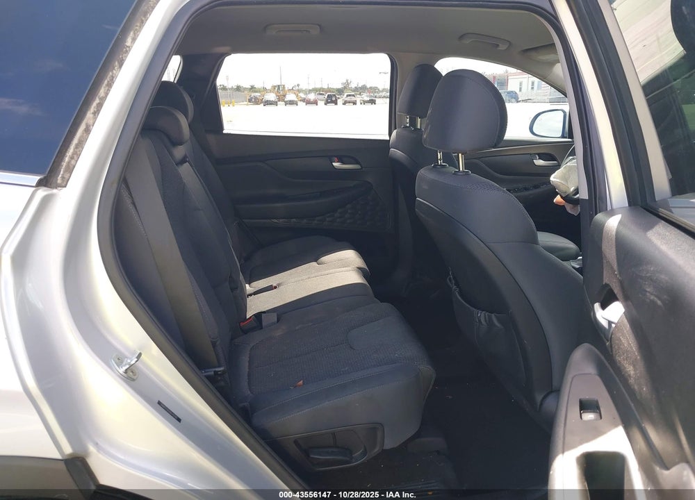 2019 HYUNDAI SANTA FE SE VIN: 5NMS23AD0KH127811