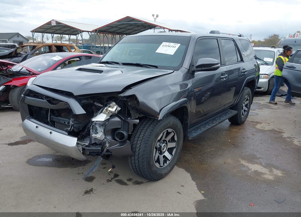 2018 TOYOTA 4RUNNER TRD OFF ROAD PREMIUM VIN: JTEBU5JR2J5557435