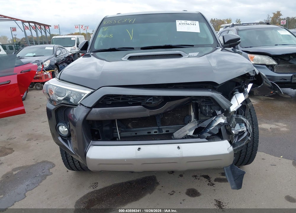 2018 TOYOTA 4RUNNER TRD OFF ROAD PREMIUM VIN: JTEBU5JR2J5557435