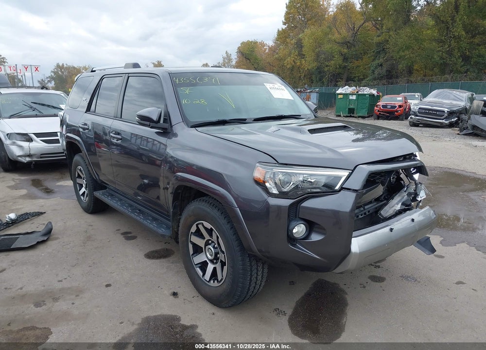 2018 TOYOTA 4RUNNER TRD OFF ROAD PREMIUM VIN: JTEBU5JR2J5557435