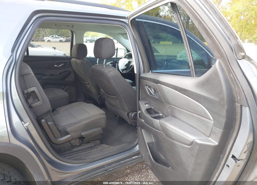2019 CHEVROLET TRAVERSE VIN: 1GNEVGKW8KJ141159