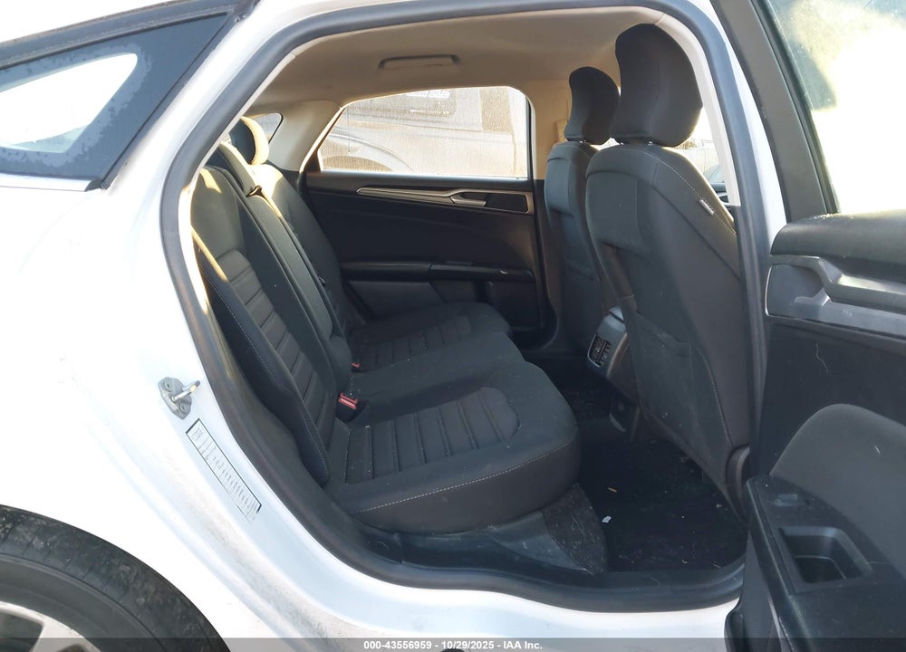 2019 FORD FUSION HYBRID SE VIN: 3FA6P0LU5KR240111