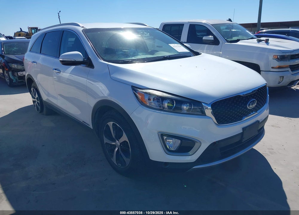 2018 KIA SORENTO 3.3L EX VIN: 5XYPHDA5XJG365709