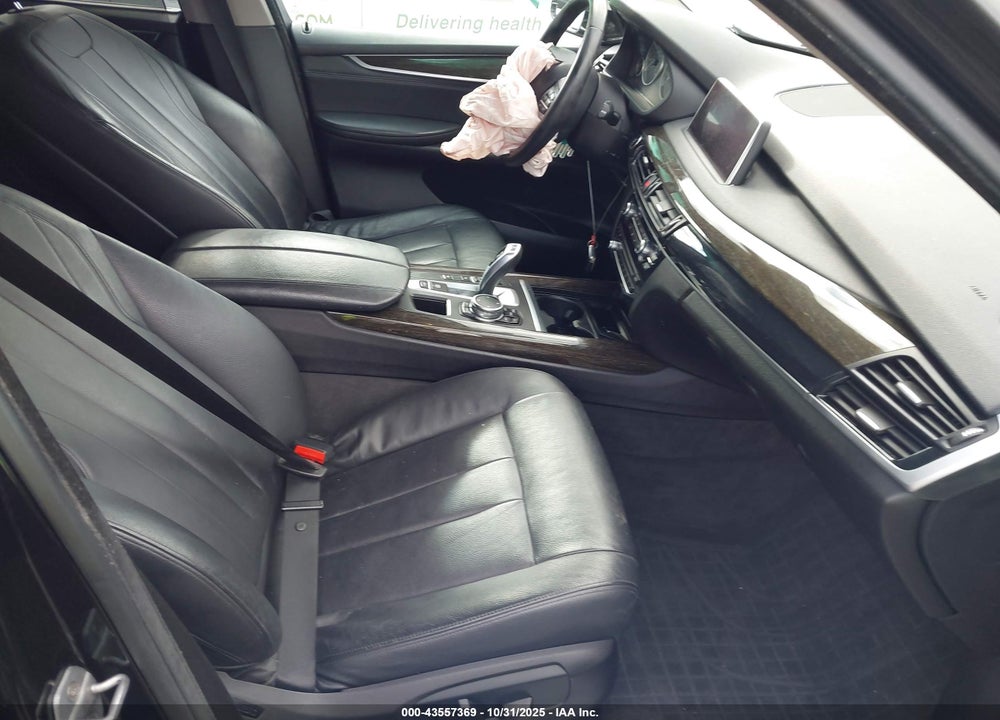 2015 BMW X5 VIN: 5UXKR0C50F0P05300