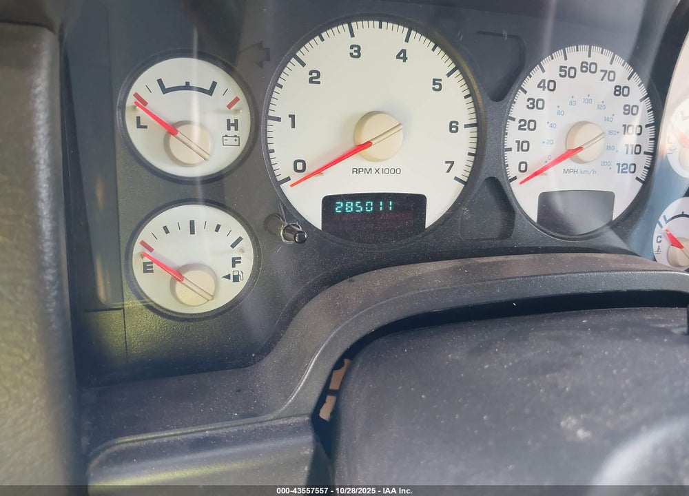 2002 DODGE RAM 1500 ST VIN: 3D7HA18N72G172889