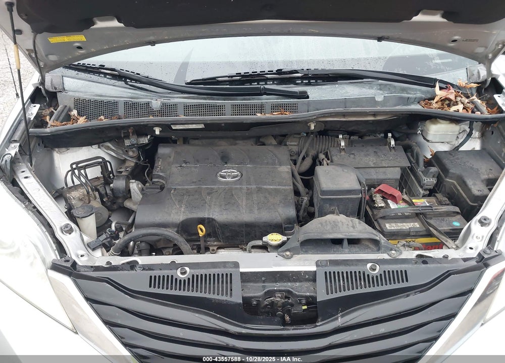 2011 TOYOTA SIENNA LE V6 VIN: 5TDKK3DCXBS029191