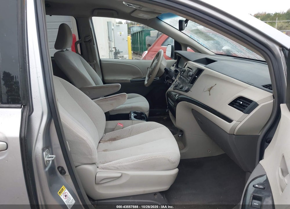 2011 TOYOTA SIENNA LE V6 VIN: 5TDKK3DCXBS029191