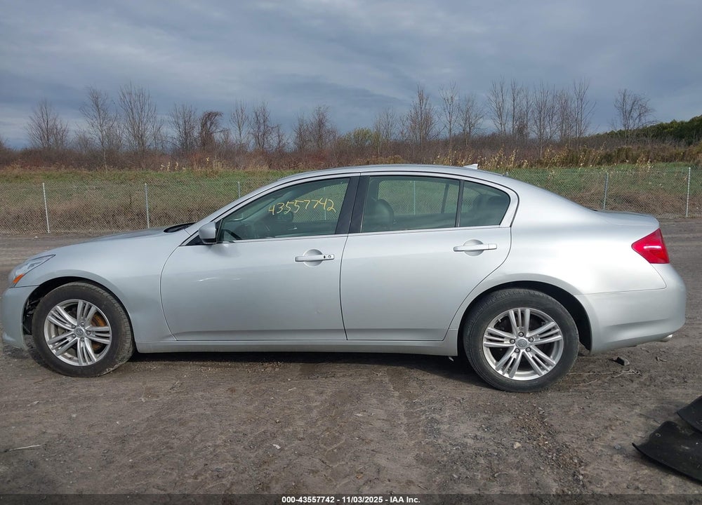 2015 INFINITI Q40 VIN: JN1CV6ARXFM523495