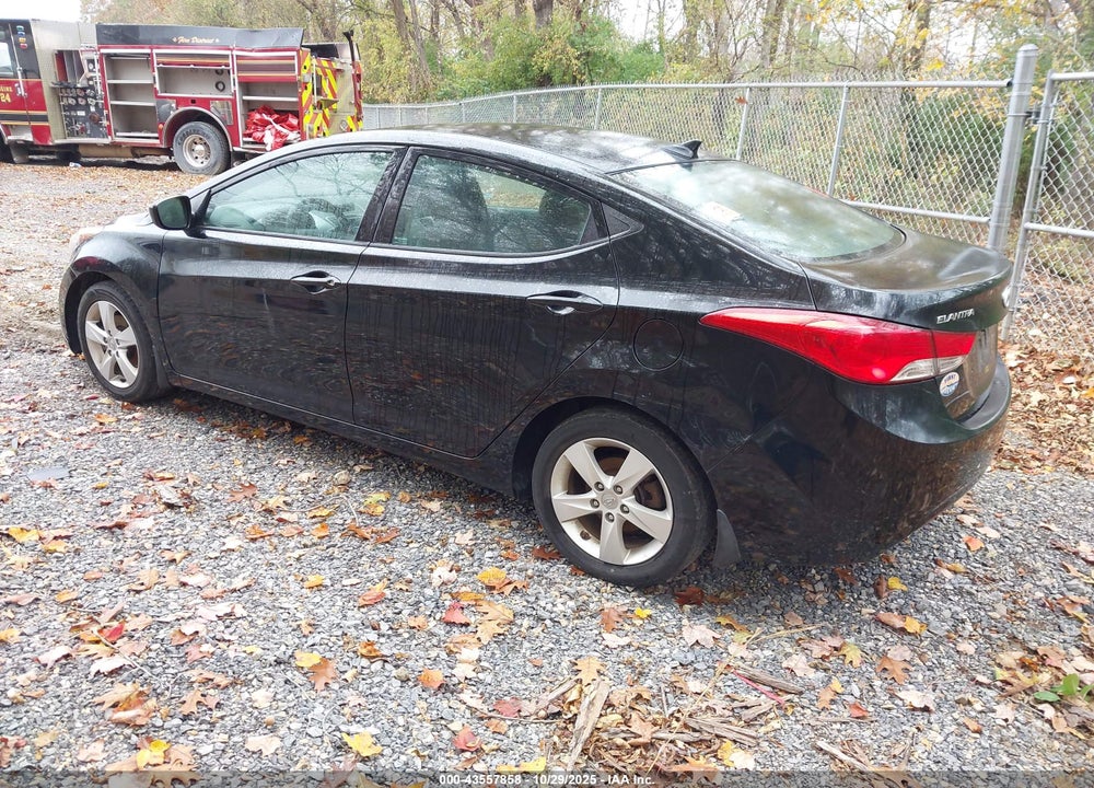 2013 HYUNDAI ELANTRA VIN: 5NPDH4AE1DH361869