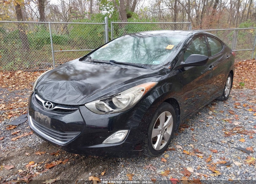 2013 HYUNDAI ELANTRA VIN: 5NPDH4AE1DH361869