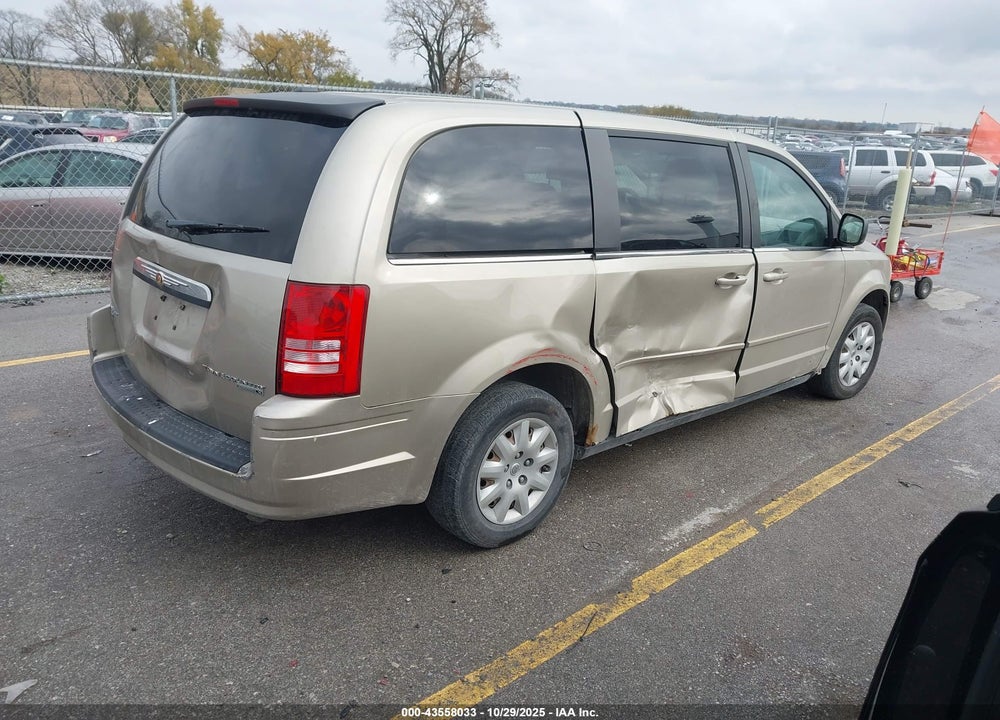 2009 CHRYSLER TOWN & COUNTRY LX VIN: 2A8HR44E49R527380