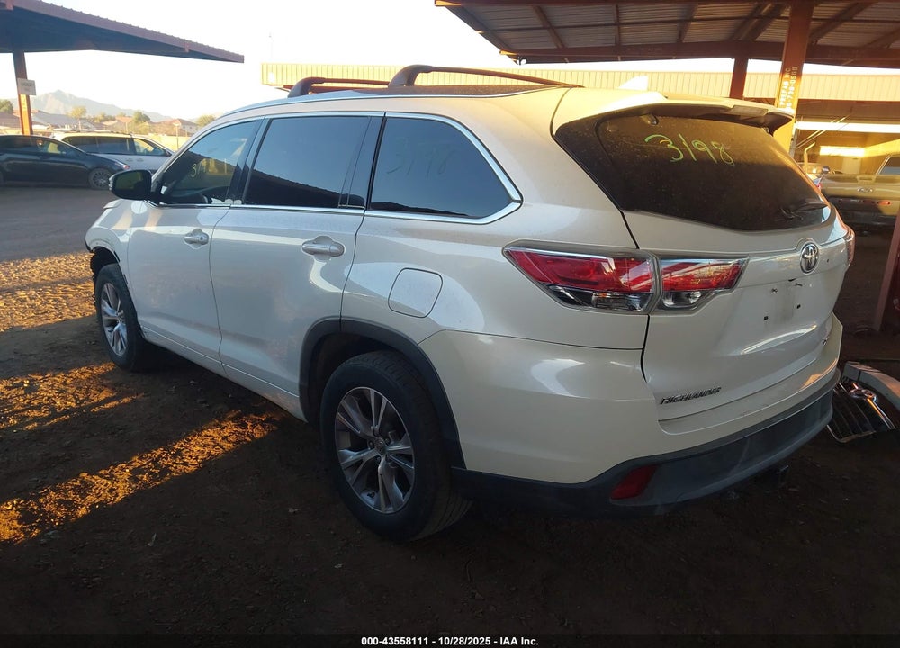 2015 TOYOTA HIGHLANDER XLE V6 VIN: 5TDKKRFH8FS081825