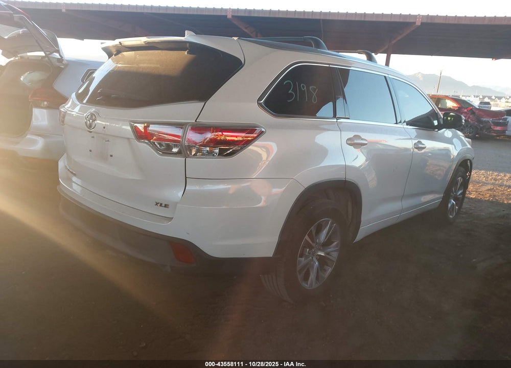 2015 TOYOTA HIGHLANDER XLE V6 VIN: 5TDKKRFH8FS081825