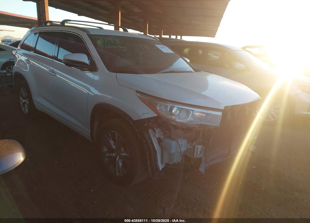 2015 TOYOTA HIGHLANDER XLE V6 VIN: 5TDKKRFH8FS081825