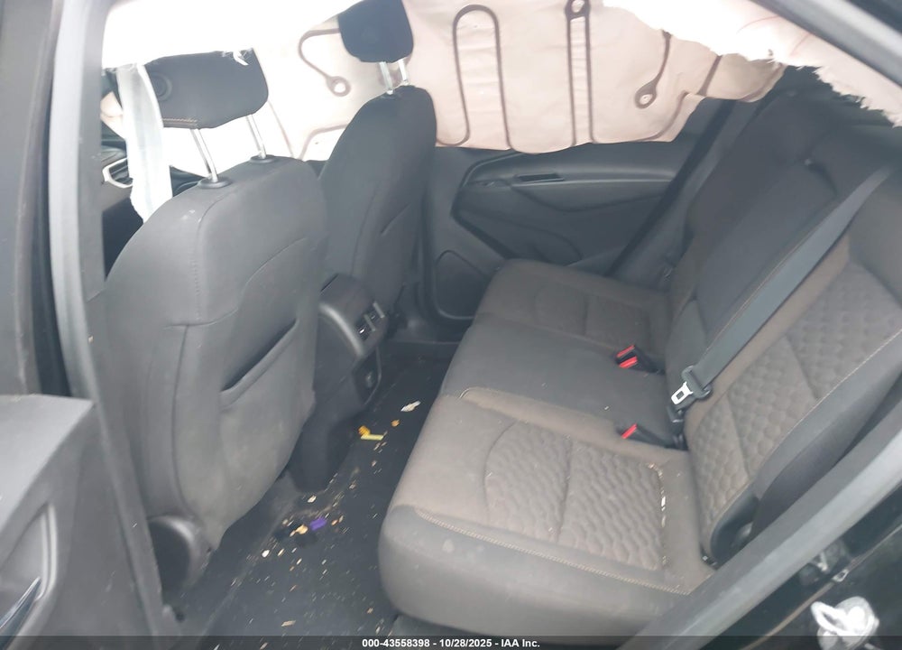 2018 CHEVROLET EQUINOX LT VIN: 2GNAXJEV8J6245445