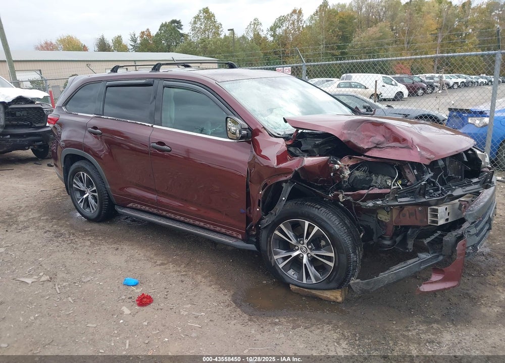 2018 TOYOTA HIGHLANDER LE VIN: 5TDBZRFH0JS494097