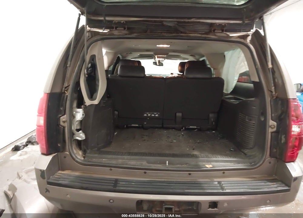 2013 CHEVROLET SUBURBAN 1500 LT VIN: 1GNSKJE7XDR126373